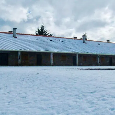 With 6 Bedrooms In Peraboa With Wonderful Mountain View Private Pool Furnished Garden Βίλα Pera Boa